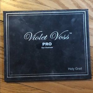 VIOLET VOSS Holy Grail eyeshadow palette